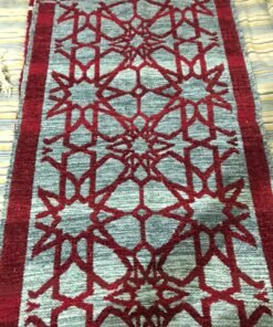 Handwoven Pakistani Kilim Rug - Sustainable Luxury (2' x 4')1